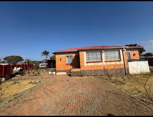 3 BEDROOM HOUSE FOR SALE IN SOUTH HILLS